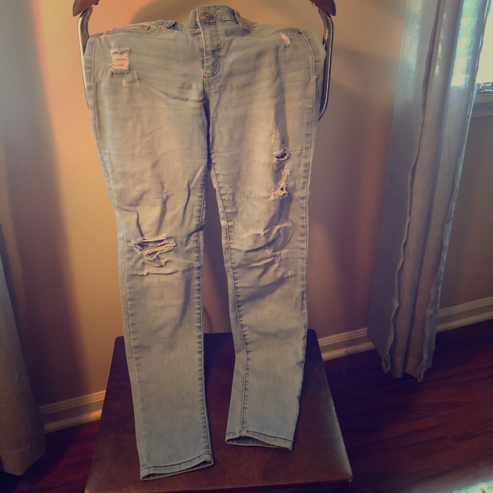 Distressed Skinny Jeans